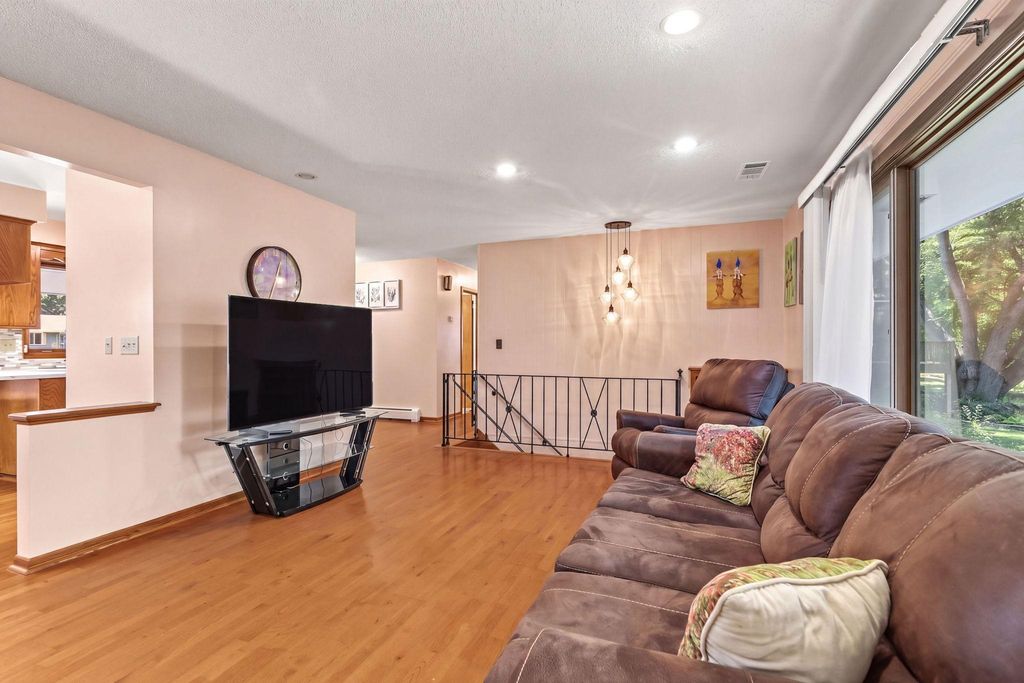 4738 Decatur Place N, New Hope, MN 55428 — photo 4