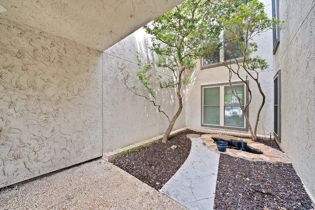 12574 Burninglog Lane, Dallas, TX 75243