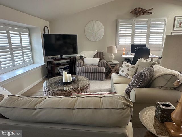 16 W 83RD ST, Harvey Cedars, NJ 08008