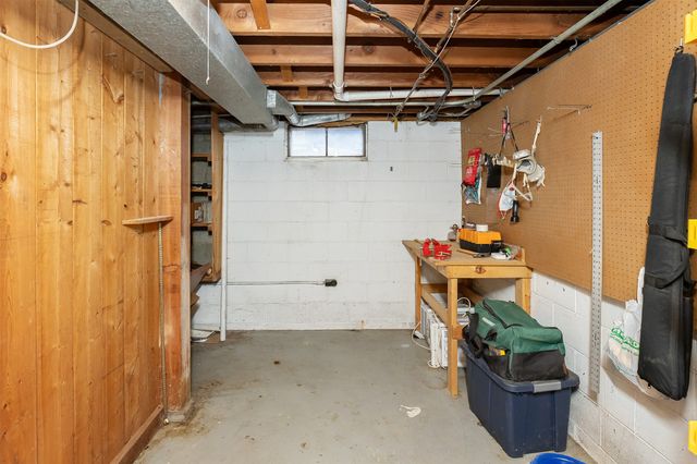 4119 Ardmore Road, Des Moines, IA 50310