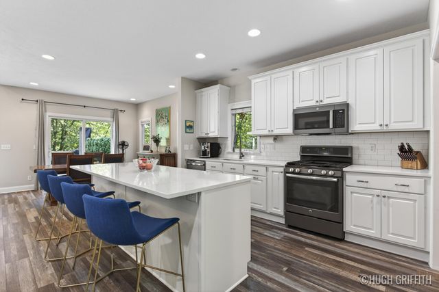 12917 Oak Highland Drive, Lowell, MI 49331