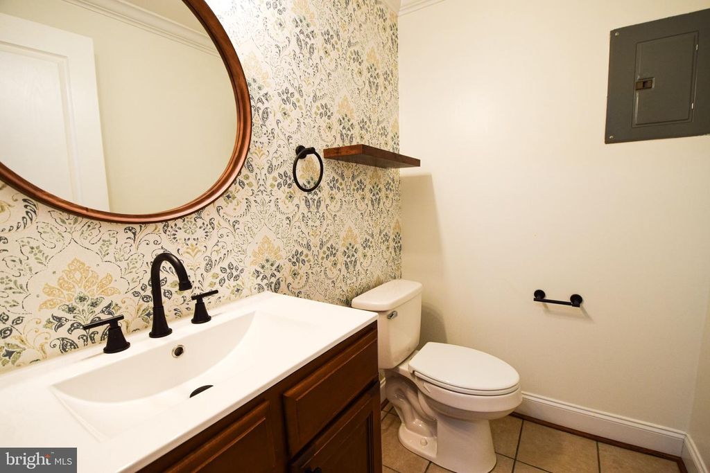 Image 19 of property listing at 231 CHARTLEY DR, Reisterstown, MD 21136