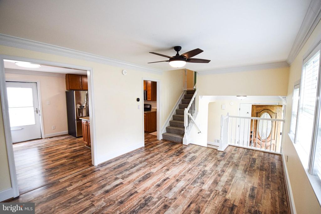 Image 4 of property listing at 231 CHARTLEY DR, Reisterstown, MD 21136