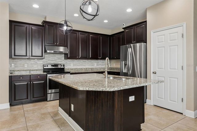 19546 WHISPERING BROOK DRIVE, Tampa, FL 33647