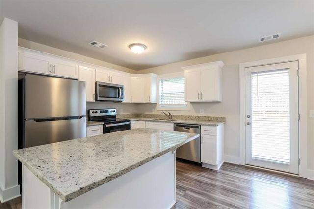 6850 Sawnee Terrace, Gainesville, GA 30506