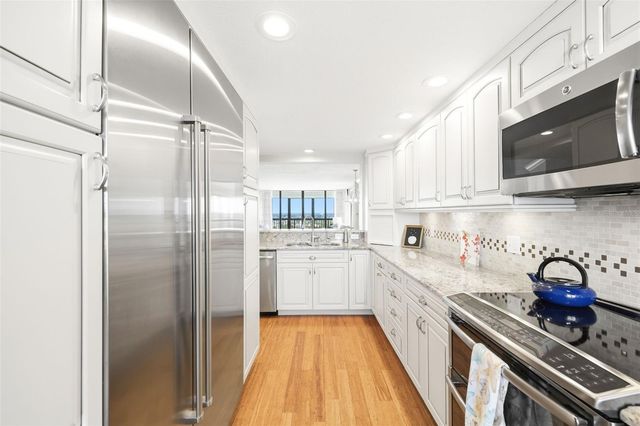 9415 BLIND PASS ROAD PH4, St Pete Beach, FL 33706