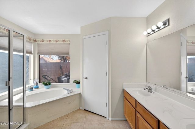 1965 E MORROW Drive, Phoenix, AZ 85024