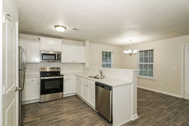 2562 Willowbranch Dr, Nashville, TN 37217