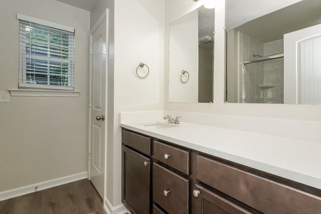 2562 Willowbranch Dr, Nashville, TN 37217