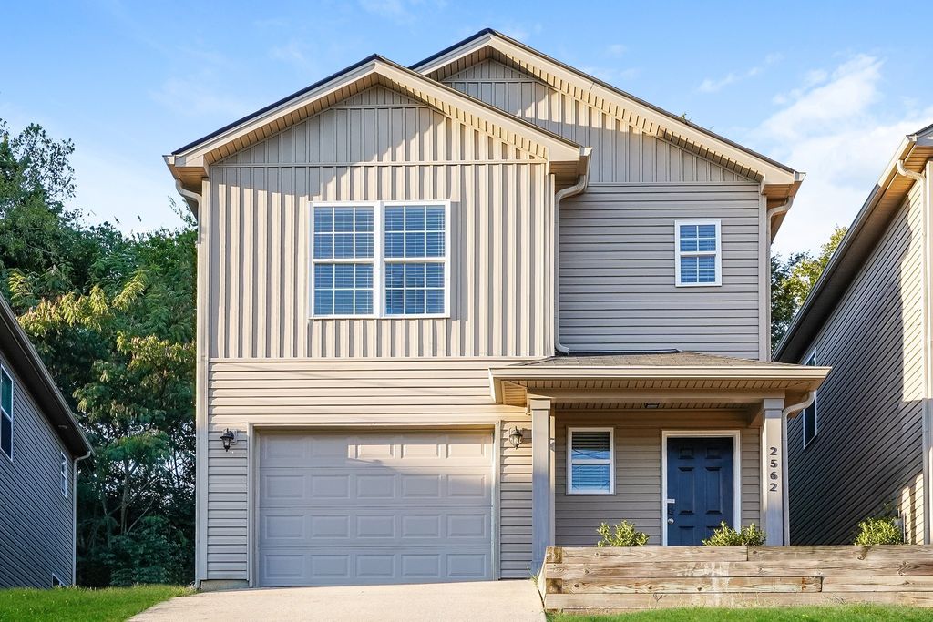 2562 Willowbranch Dr, Nashville, TN 37217
