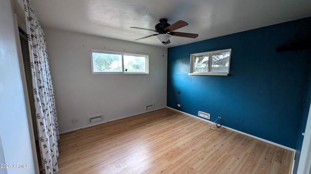 2245 W OSBORN Road, Phoenix, AZ 85015