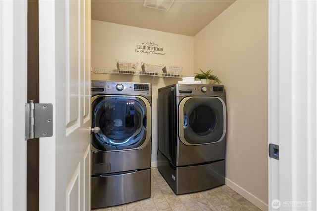 130 202nd Place SW, Lynnwood, WA 98036