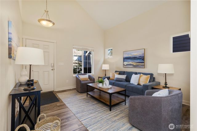 130 202nd Place SW, Lynnwood, WA 98036