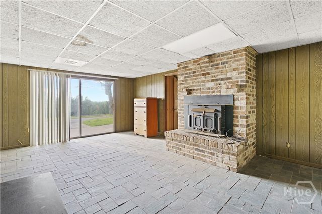 2704 River Drive, Savannah, GA 31404