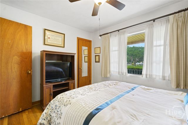 2704 River Drive, Savannah, GA 31404