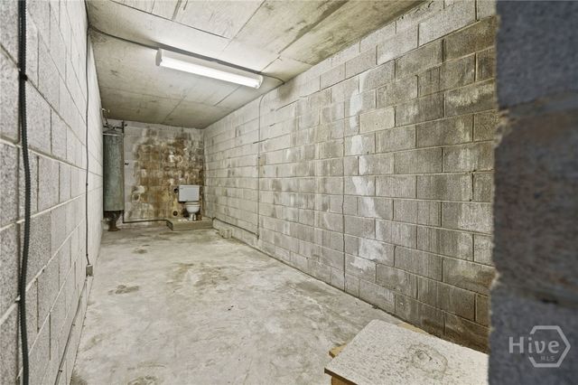 2704 River Drive, Savannah, GA 31404