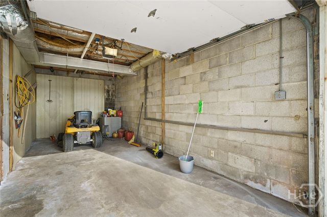 2704 River Drive, Savannah, GA 31404