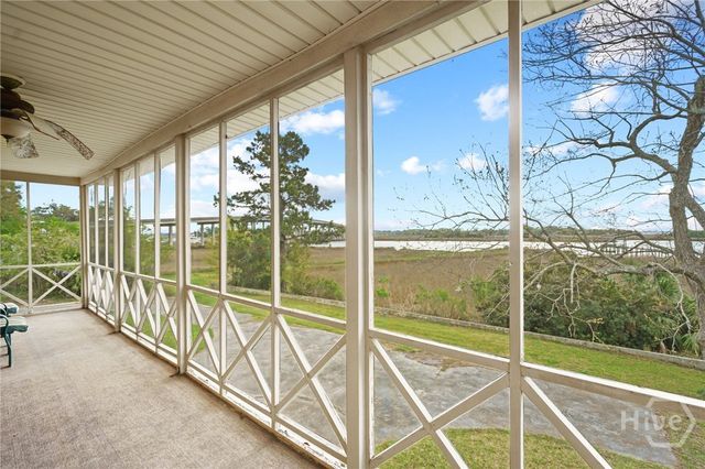 2704 River Drive, Savannah, GA 31404