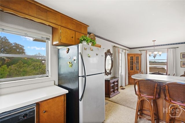 2704 River Drive, Savannah, GA 31404