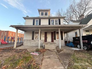 932 W EDWARDS Street, Springfield, IL 62704