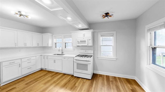 1107 Neland Avenue, Grand Rapids, MI 49507