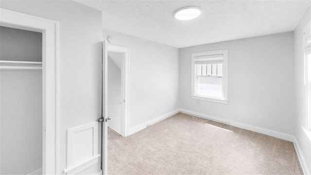 1107 Neland Avenue, Grand Rapids, MI 49507