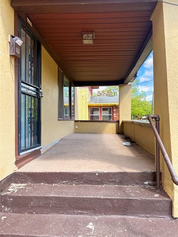 1107 Neland Avenue, Grand Rapids, MI 49507