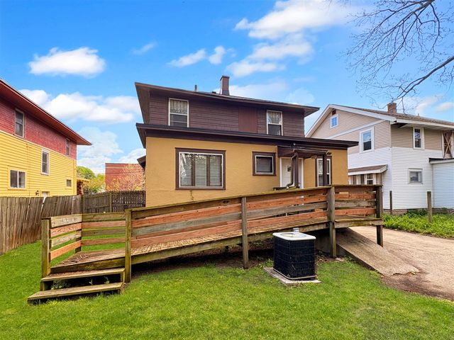 1107 Neland Avenue, Grand Rapids, MI 49507