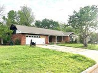2721 NW 41st Street, Oklahoma City, OK 73112