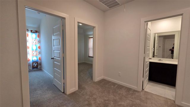 1015 Thor, Roman Forest, TX 77357