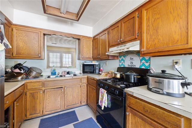 1121 Fayette ST, Portsmouth, VA 23704