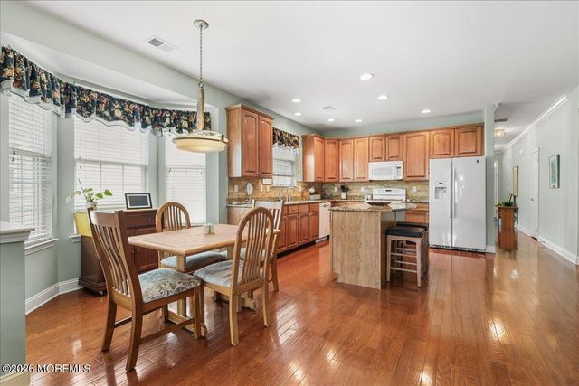 9 Silver Charm Road, Manalapan, NJ 07726