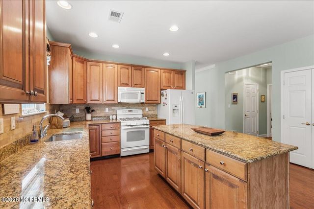 9 Silver Charm Road, Manalapan, NJ 07726