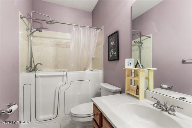 9 Silver Charm Road, Manalapan, NJ 07726