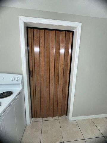 3407 N AVENIDA REPUBLICA DE CUBA A, Tampa, FL 33605