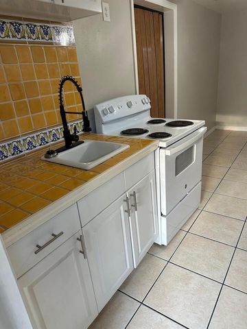 3407 N AVENIDA REPUBLICA DE CUBA A, Tampa, FL 33605