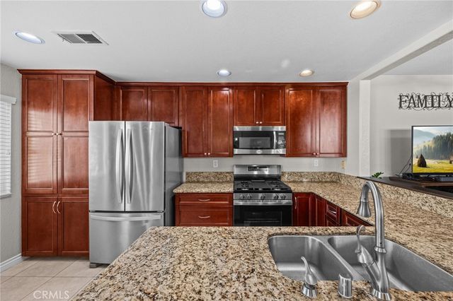 1559 San Fernando Drive, Corona, CA 92882