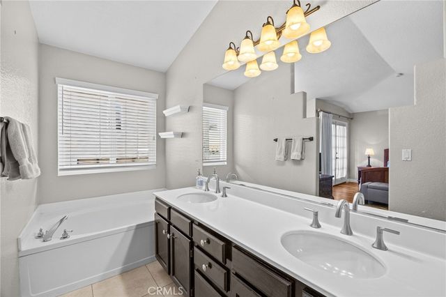 1559 San Fernando Drive, Corona, CA 92882