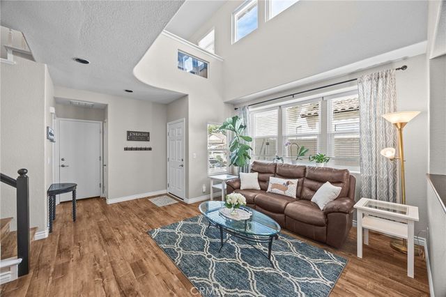 1559 San Fernando Drive, Corona, CA 92882