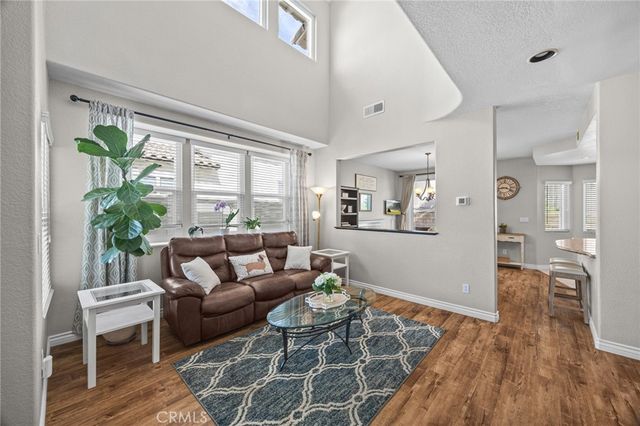 1559 San Fernando Drive, Corona, CA 92882