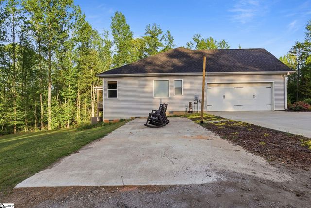 1014 Edwards Road, Woodruff, SC 29388