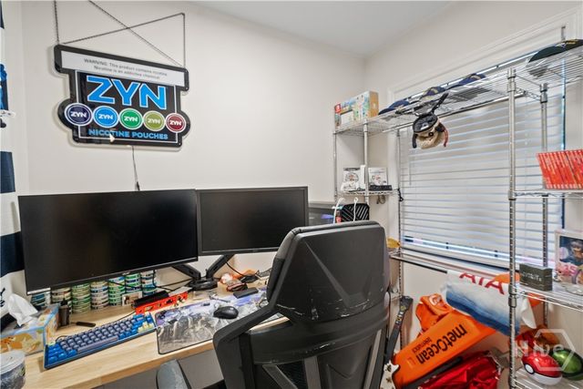 527 Red Oak Drive, Savannah, GA 31419