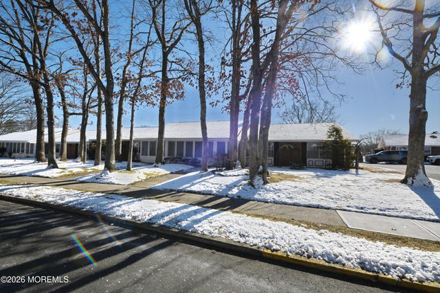 243D Jefferson Court, Lakewood, NJ 08701