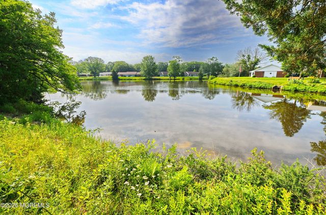 243D Jefferson Court, Lakewood, NJ 08701