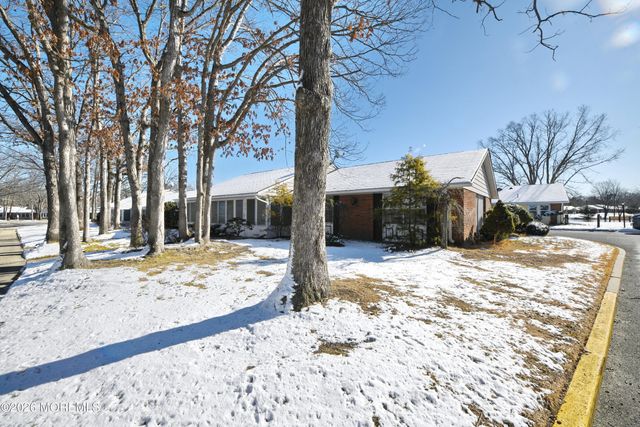 243D Jefferson Court, Lakewood, NJ 08701