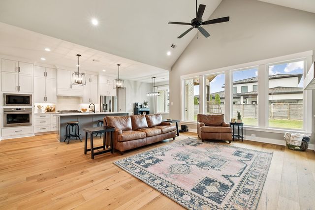 4905 Lake Vista Drive, Benton, AR 72019