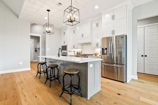 4905 Lake Vista Drive, Benton, AR 72019