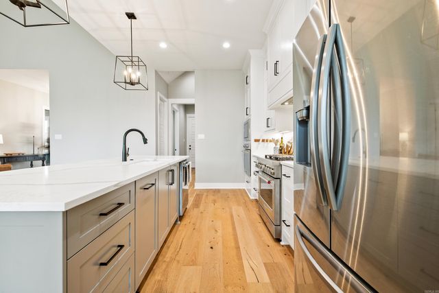 4905 Lake Vista Drive, Benton, AR 72019