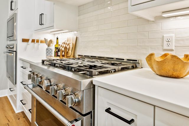 4905 Lake Vista Drive, Benton, AR 72019