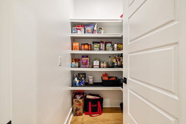 4905 Lake Vista Drive, Benton, AR 72019